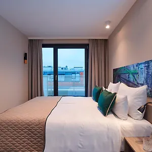 4* فندق Leonardo West