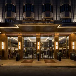 4* فندق هيلتون بلازا