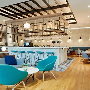 Courtyard By Marriott Luton Airport 4* לוטון